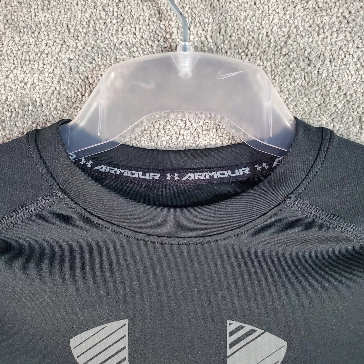 UNDER ARMOUR Shirt Top Kids Youth Medium M Activewear Sports Long Sleeve
