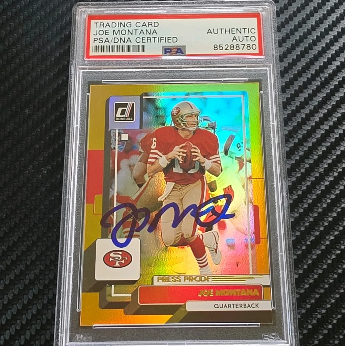 Panini Joe Montana Autographed Football Sports Trading Cards