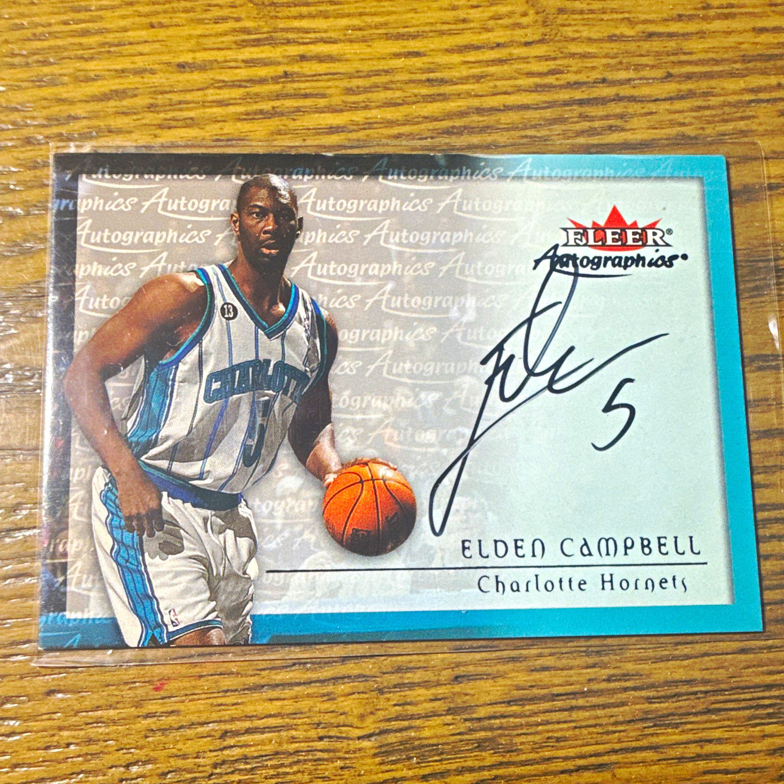 2000 Fleer/SkyBox Fleer Autographics Elden Campbell Hornets Auto #13 Basketball