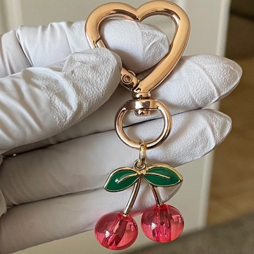 Cherrys Sturdy Metal Keychain Fashion Accessory for Purse or Handbag Use - 第 3/8 張圖片