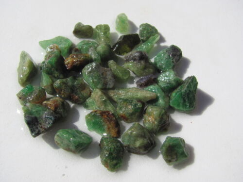 MARAVILLOSO lote. Cristales de granate Tsavorite/Tanzania 90 quilates - Imagen 4 de 6