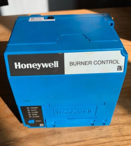 Honeywell RM7897A1002 On-off Primary Control w/ Pre & Programmable Post Purge