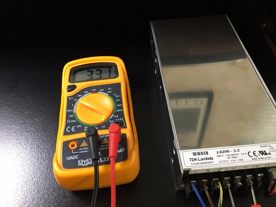 FUENTE DE ALIMENTACIÓN TDK-Lambda LS200-3.3 3.3 VDC 40 A, PROBADA, 60 DÍAS DE GARANTÍA Foto 2 de 4