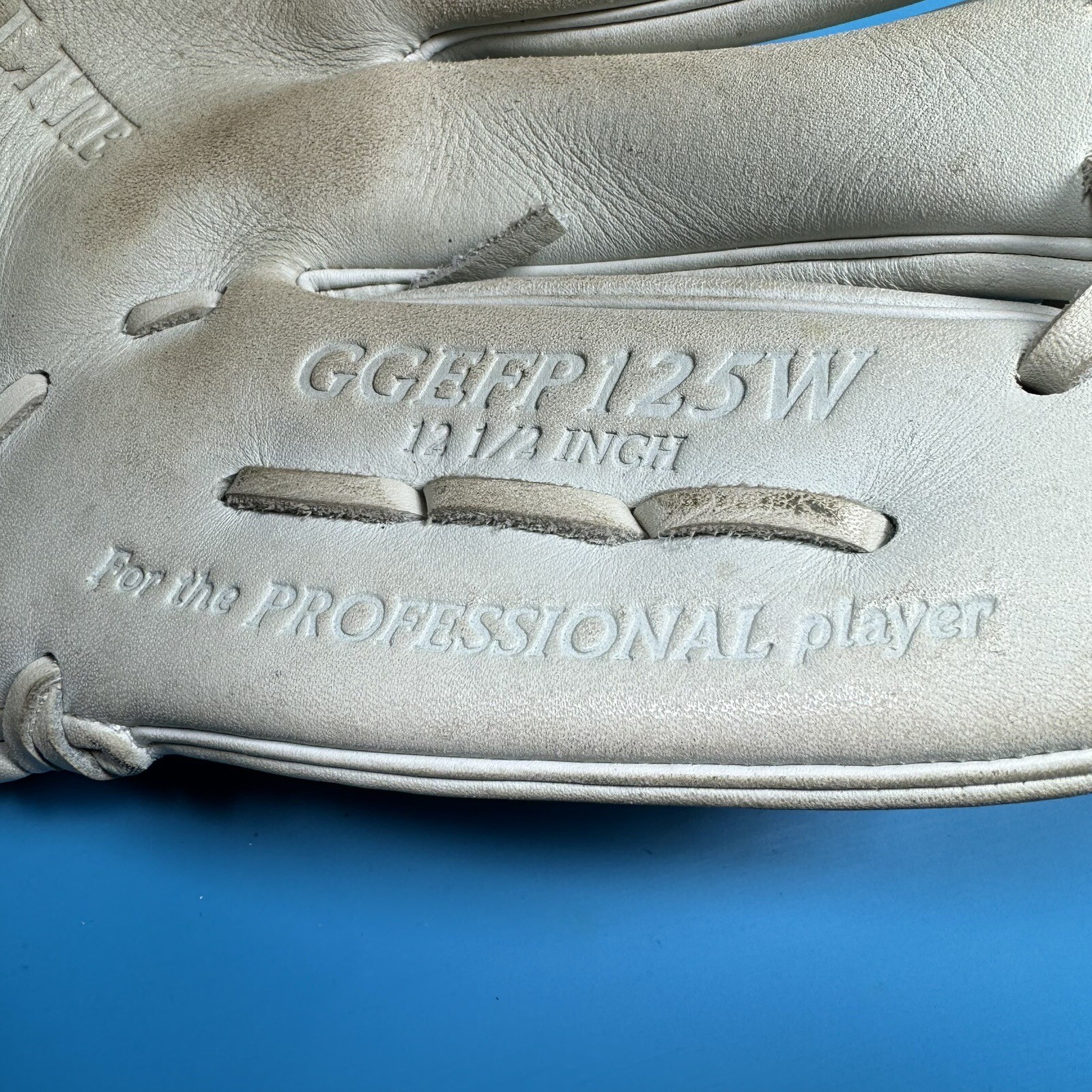 Rawlings GG Elite 12.5” Softball Gold Glove GGEFP125W RHT Baseball Mitt