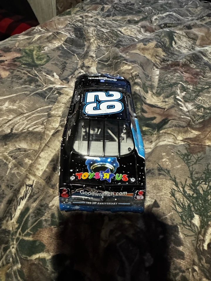 2002 Action Kevin Harvick 1:24 Diecast  #29 Goodwrench Service E.T. - Image 4 of 4