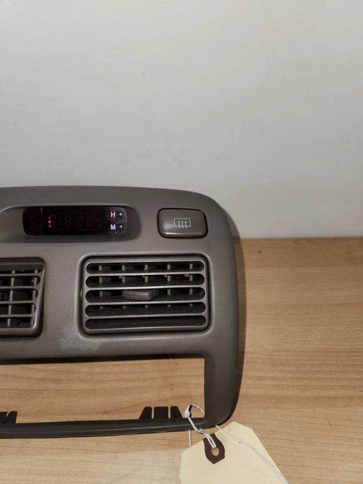 1998 1999 2000 2001 2002 TOYOTA COROLLA CENTER DASH AC HEATER VENTS 55405-02060 - Image 2 of 4