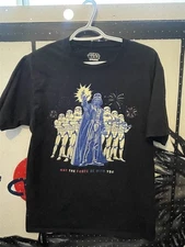 Star Wars T-Shirt Mens Size M Black May the Force be with you Fireworks Vader 