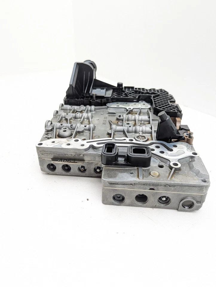 BMW 335xi 335i N54 E92 E90 2007 2008 carrocería de válvula mecatrónica ZF OEM Foto 3 de 4