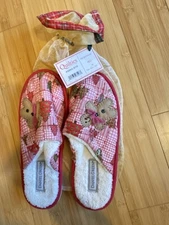 Daniel Green Quilties Comfy Slippers Matching Bag Gingerbread Christmas Medium