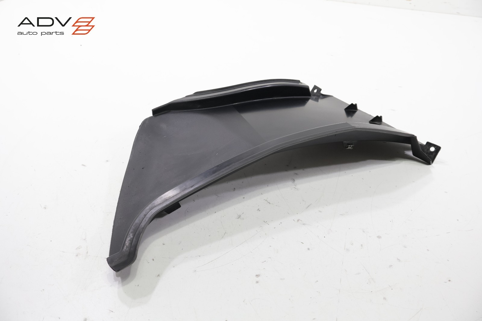 2014 - 2020 BMW i8 I12 FRONT BUMPER RIGHT SIDE LOWER AIR DUCT COVER OEM