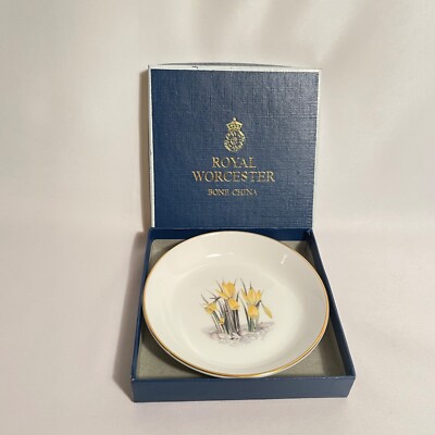 Royal Worcester Bone China Porcelain Trinket Dish Daffodil Yellow Flower MCM Box