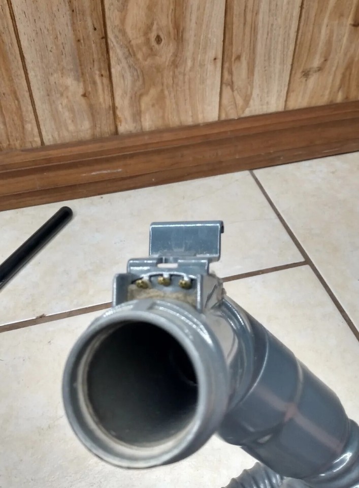 Kenmore 116 Progressive Whisperbelt Canister Vacuum Electric Hose 3