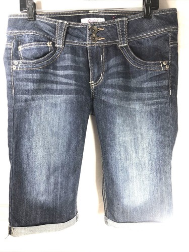 CANDIE'S KNEE HIGH WOMENS SHORTS SIZE 11 JEANS LOW RISE FADED FLEUR DE LIS EMBRO - Picture 2 of 12