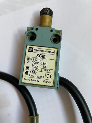 TELEMECANIQUE HAAS LIMIT SWITCH XCM A150 IEC 947-5-1 B300 IP67 ENC
