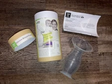 Haakaa Manual silicone pump. One piece. New w/ package. Easy clean. Food grade