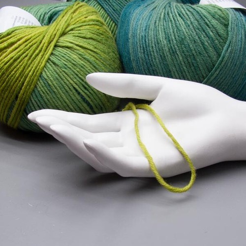 Lang Yarns Merino+ Color 44 - LL 180m / 100g - Tamaño De Aguja 4,5 - - Imagen 2 de 2