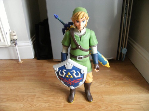 World of Nintendo 20" Zelda Link Actionfigur komplett mit Schwert & Schild