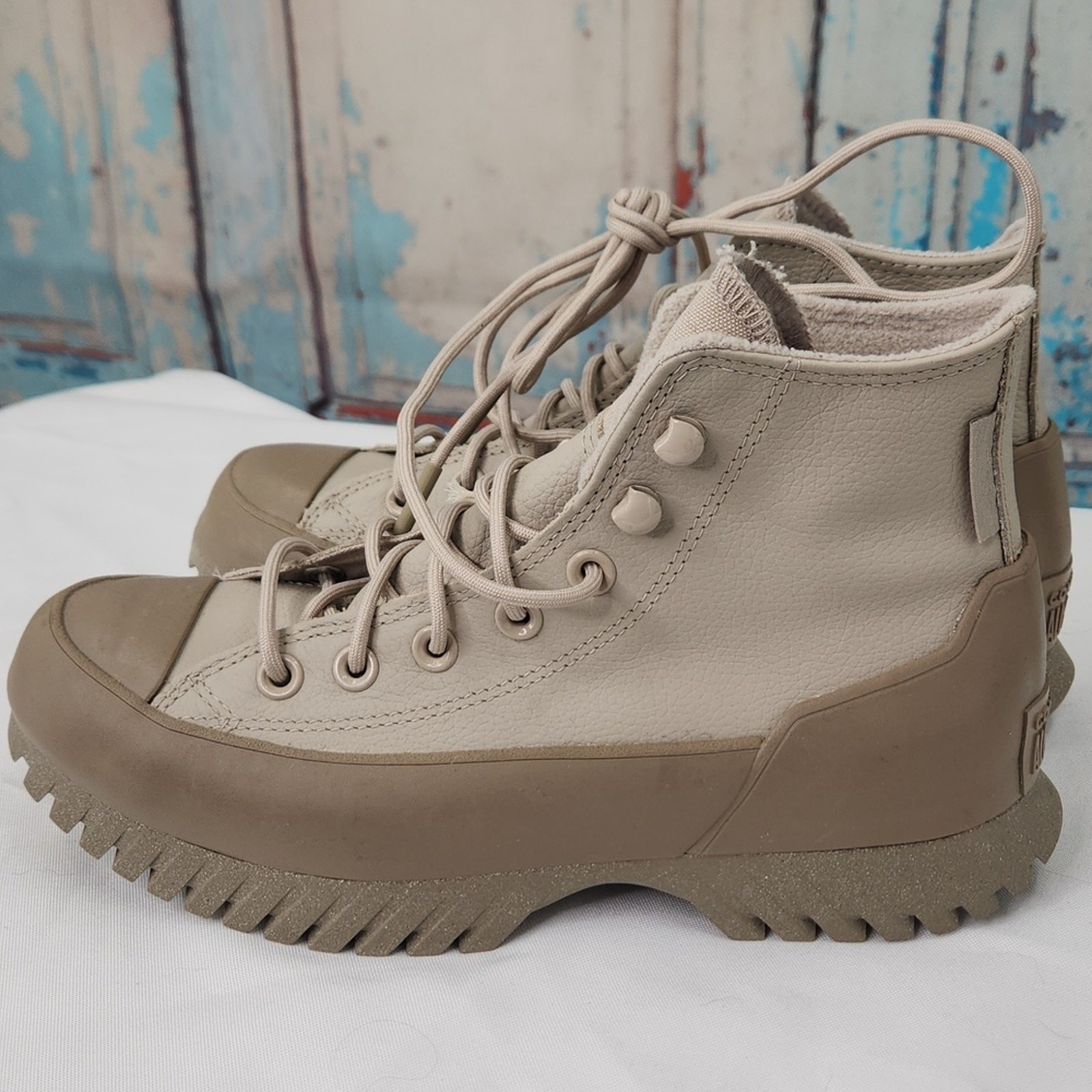 Converse Chuck Taylor All Star Lugged 2.0 Counter Climate Womens Sandalwood Converse Chuck Taylor All Star Lugged 2.0 Counter Climate Womens Sandalwood