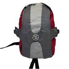 Zaino Crumpler IL SACRIFICIO DELLO STIPENDIO laptop rosso grigio fotocamera viaggio con cerniera