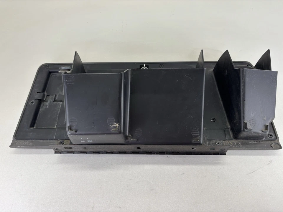 2005 Chevrolet Silverado 1500 Glove Box - Image 3 of 3