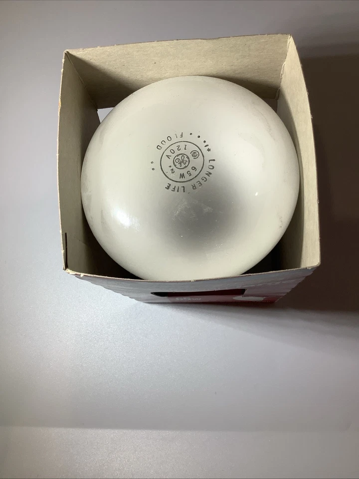 GE Longlife 65W Indoor Floodlight Made In America, for Track Recessed Lighting - Image 2 of 3