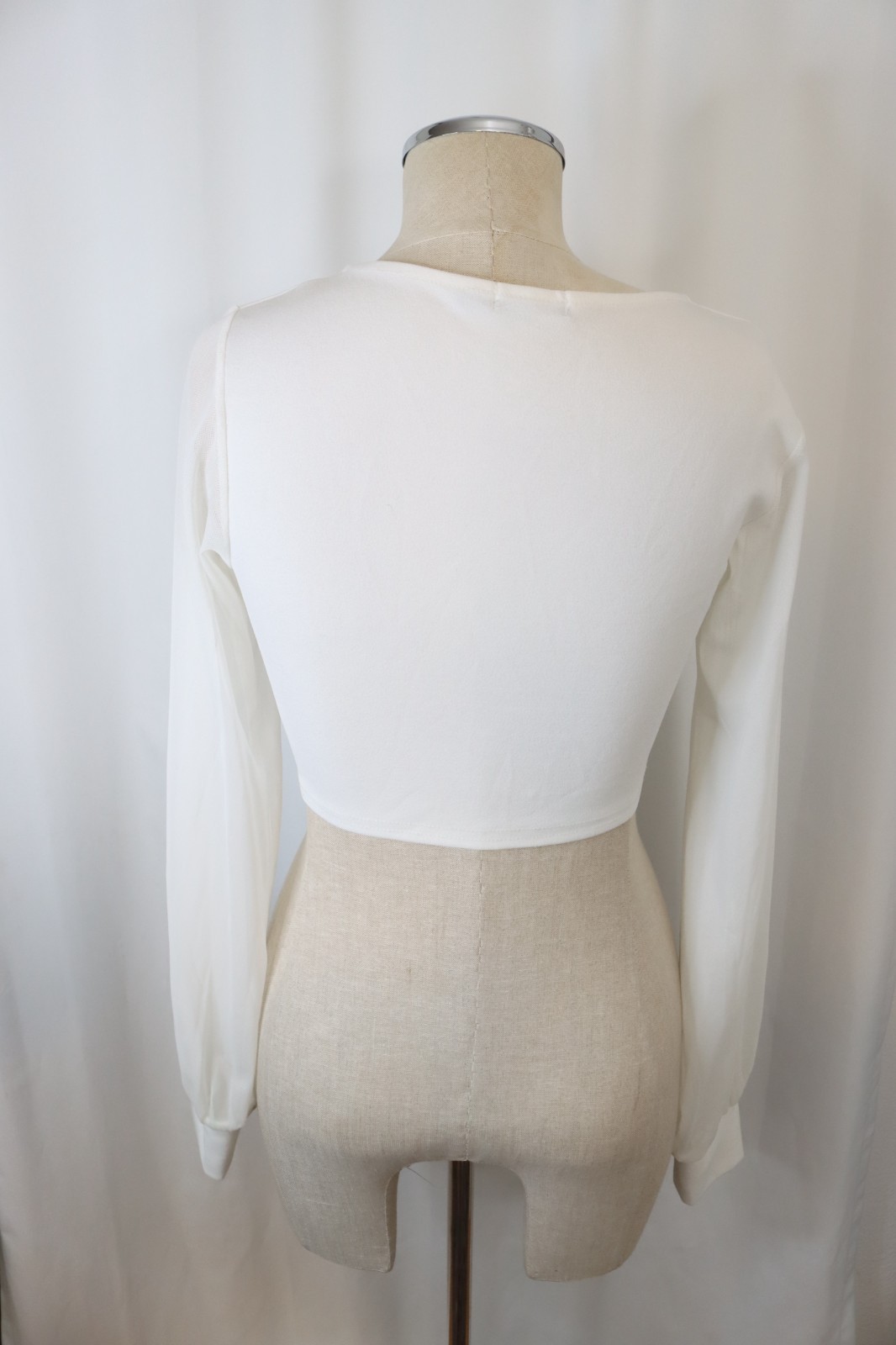 Boohoo White Cropped Top Size 6 Long Sleeve Sheer Arms (41)
