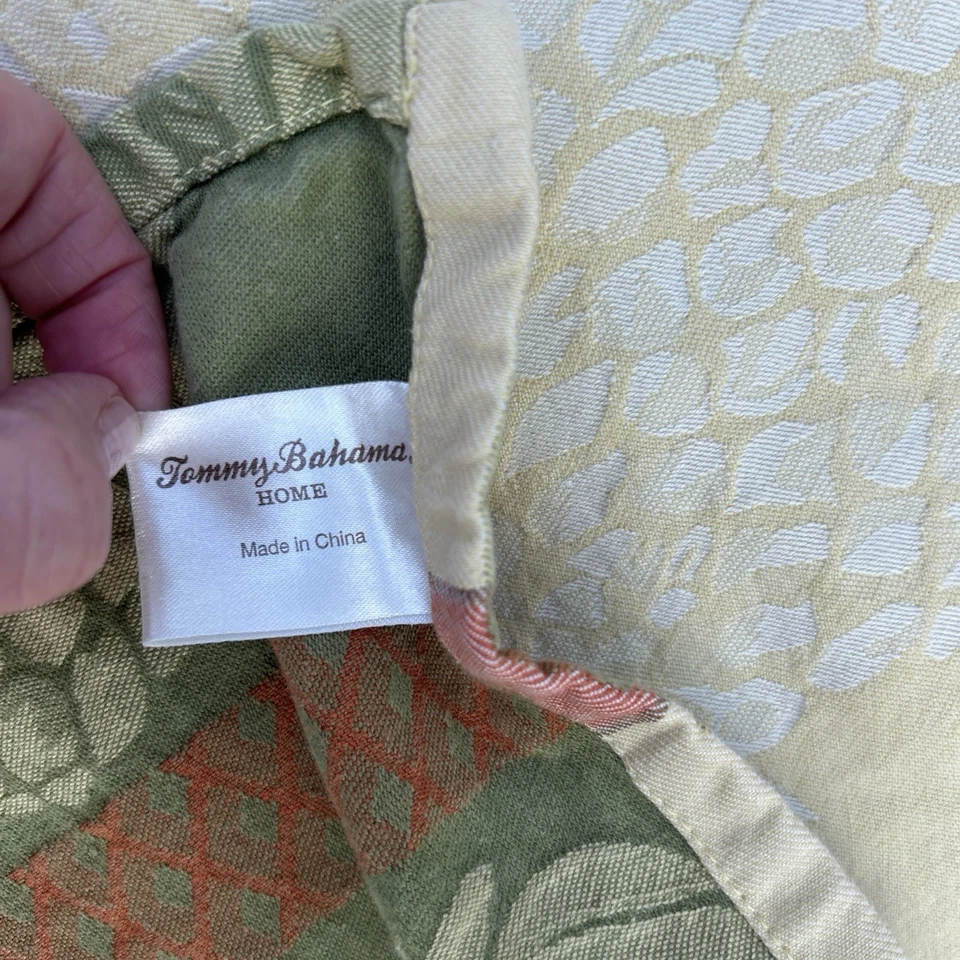 "Mantel Tommy Bahama Jacquard Tropical Piña Rectángulo Boho 73""x52""" Foto 2 de 4