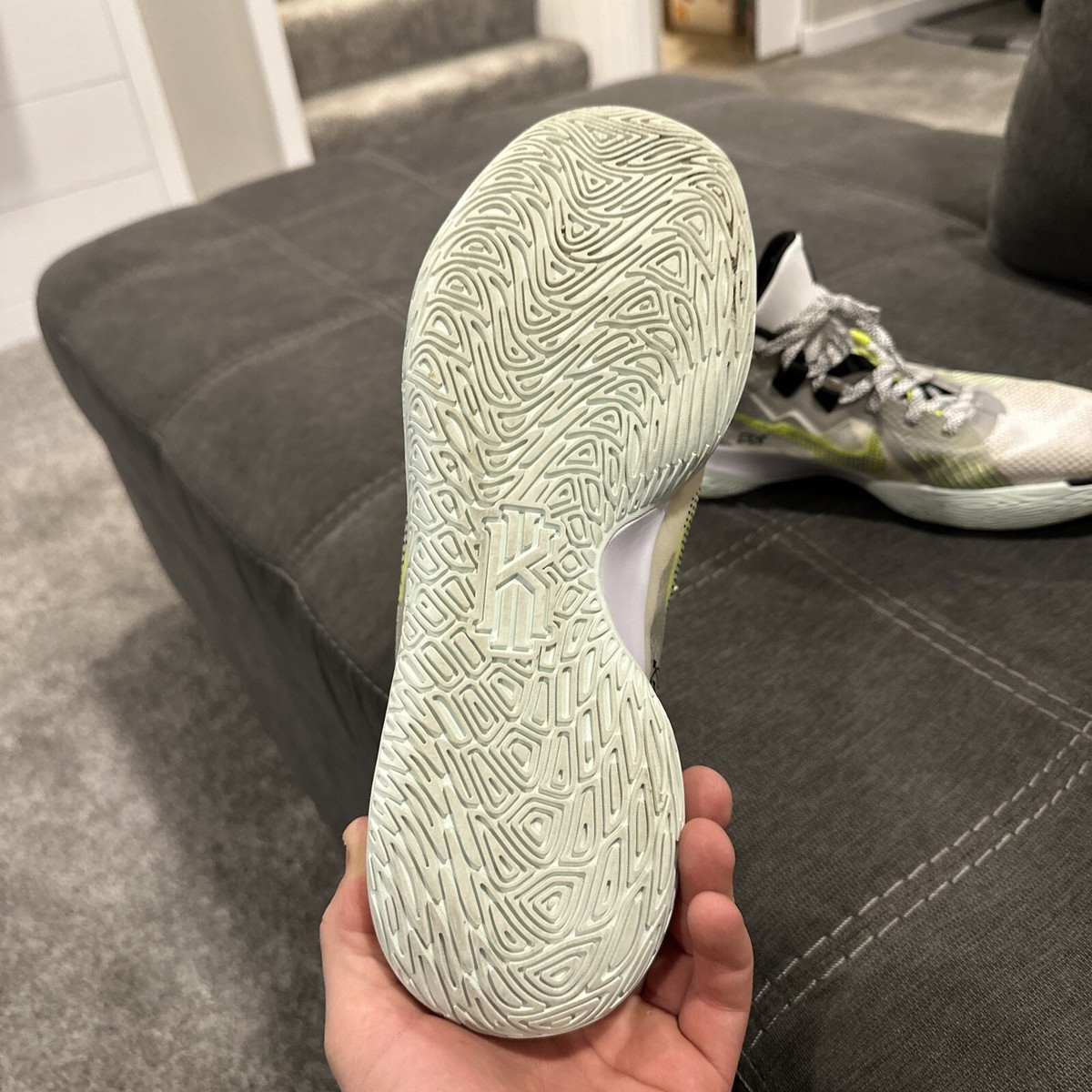 Size 10 - Nike Kyrie Flytrap 5 White Volt | eBay