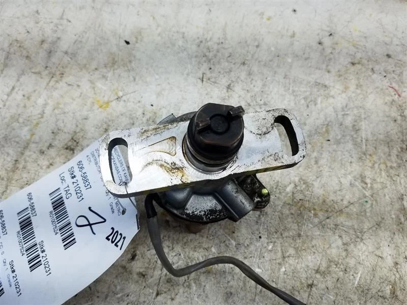 Distributor 4 Cylinder Fits 96-97 FIREFLY 1007524 - Image 4 of 4