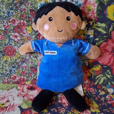 LITTLE TOWN 9 ZOLL WEIBLICHES PERSONAL KRANKENSCHWESTER HANDHANDSCHUHPUPPE PLÜSCHTIER STOFFTIER ALDI