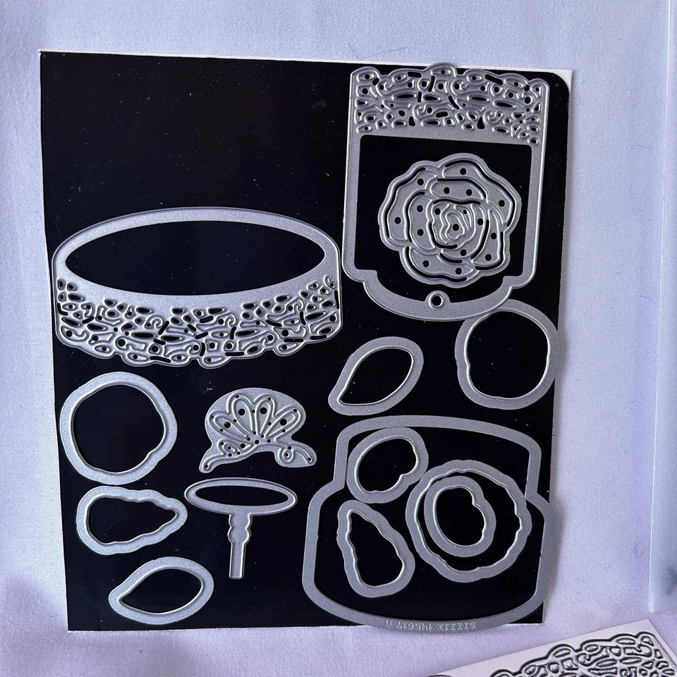 Troqueladoras de metal Stampin' Up Sweet Cake Framelits, 145617, falta un troquel Foto 3 de 4