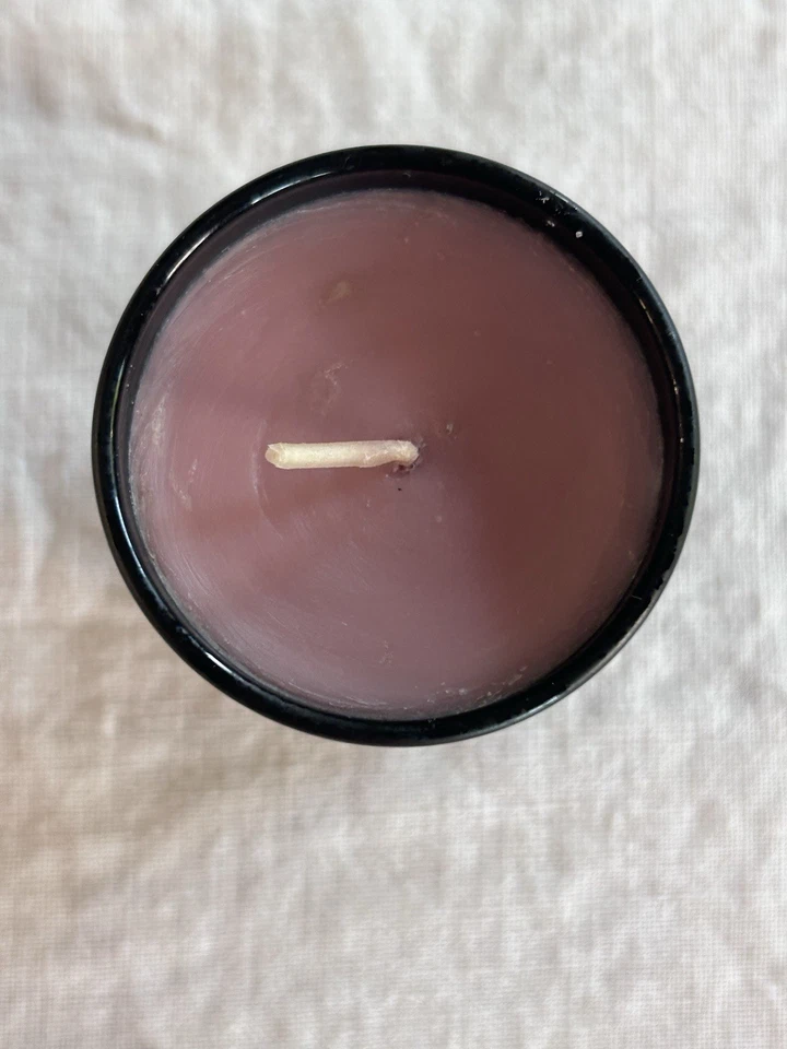 Portavelas Robert Piguet Fracas de vidrio negro, red 2 OZ o 56,69 Gm 2,5”x2” Nuevo de Lote Antiguo Foto 3 de 4