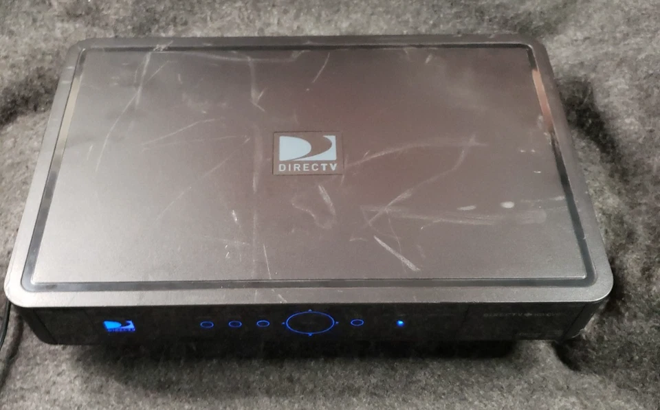 DIRECTV HR24-500 DVR powers ON (OSSD) - Image 2 of 4