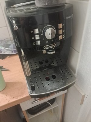 DeLonghi Magnifica S ECAM 22.110 Schwarz 2 Tassen Kaffeevollautomat