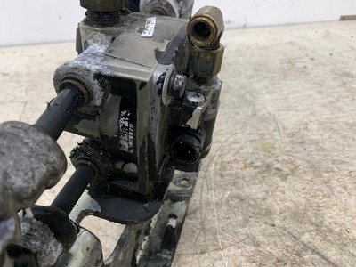 Mack Bendix Relay Valve K078420 and M-32 Modulator Valves K022188 