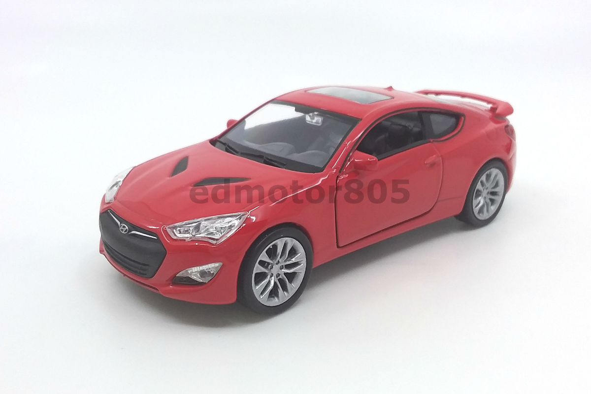 Hyundai GENESIS Coupe 1:34-1:39 Die Cast Car White/Red/Gold