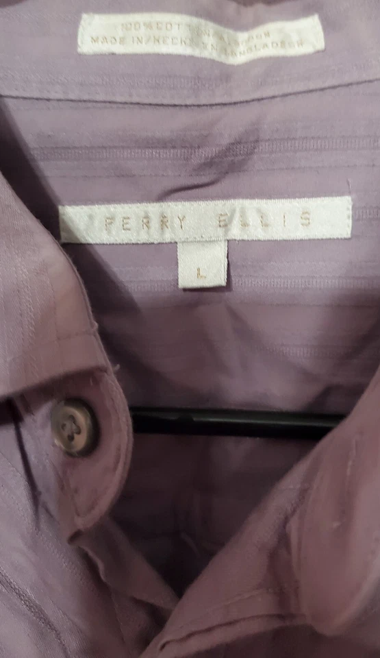 MEN'S PERRY ELLIS BUTTONED LONG SLEEVE LIGHT PURPLE DRESS SHIRT SIZE LARGE - Image 2 of 4