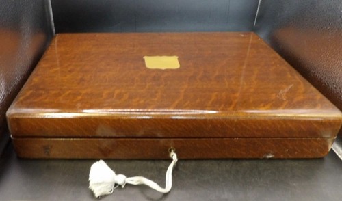 Silver Hndled Fish Set for 12 by Walker & Hall Sheffield With Case - Picture 2 of 17
