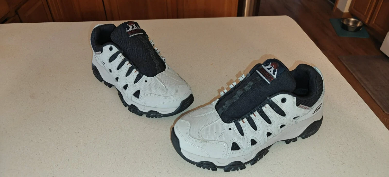 SKECHERS Men's Size 8 5184 Terrabite Trail Hiking Shoes Grey & Navy