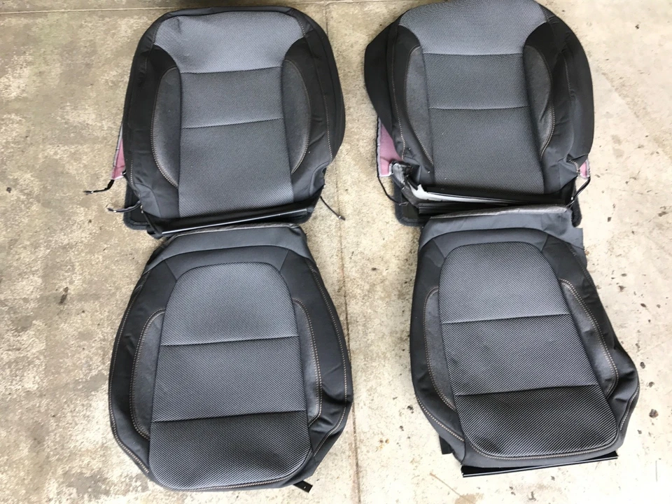 FUNDAS DE ASIENTO DE TELA NEGRAS ÉBANO ORIGINALES DE FÁBRICA OEM CHEVROLET TRAVERSE 2021 Foto 2 de 4