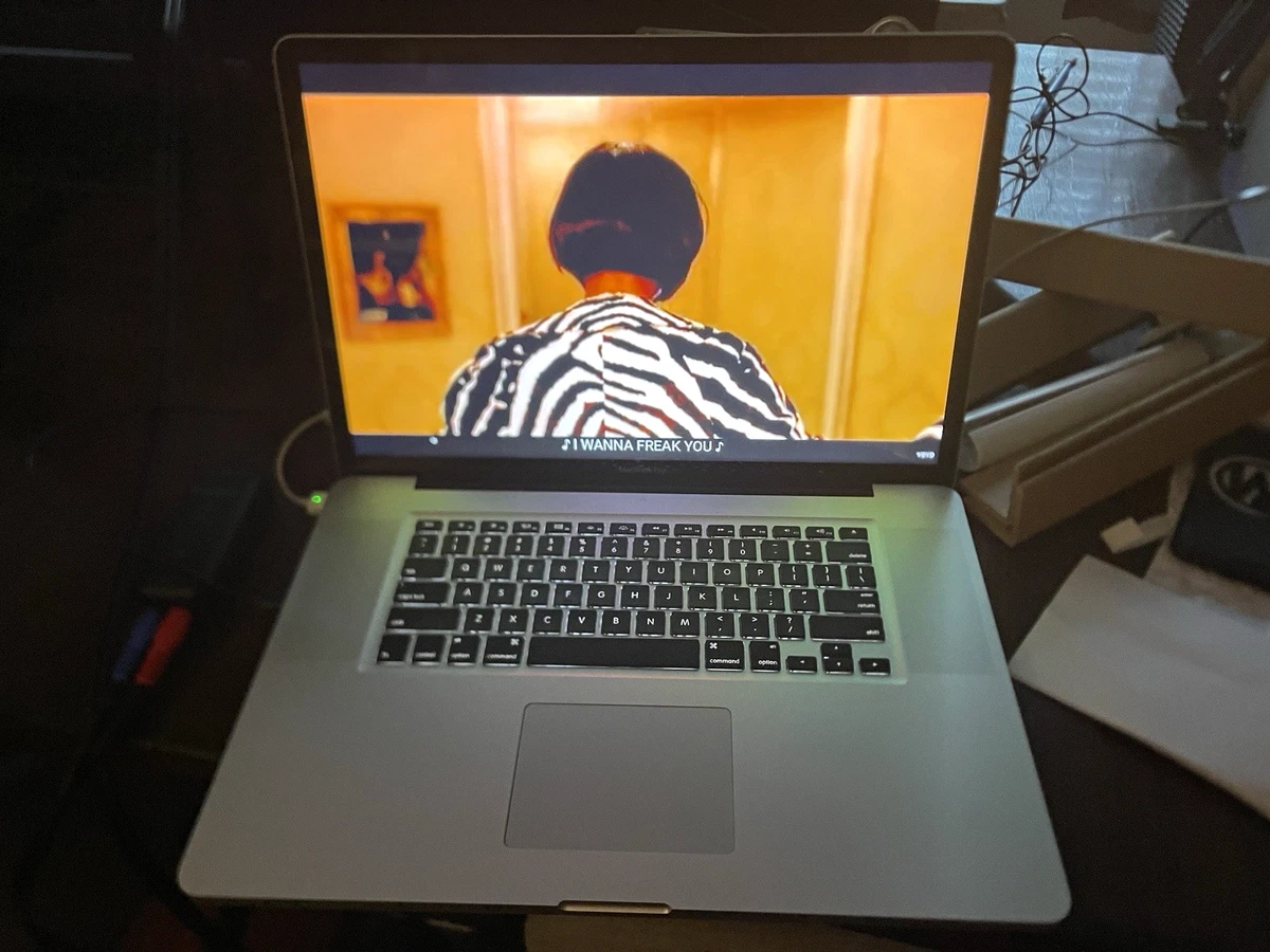 Apple MacBook Pro 17 in 2011 for sale | eBay