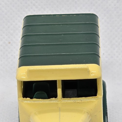 Corgi Bedford Bus Whitbread Best Bitter Logos Used - Picture 9 of 17
