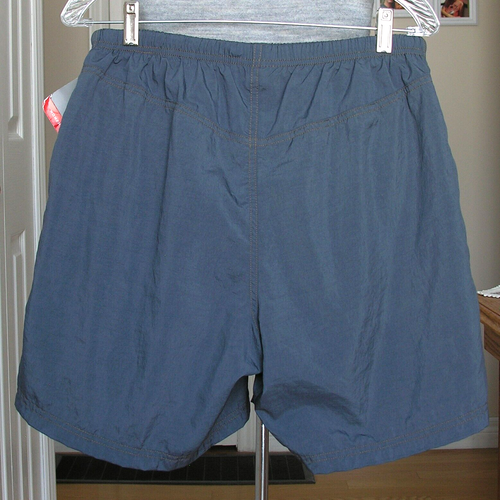 NWT TREK Women's Quick Dry/Comfort Fit Metro Baggy Padded Cycling Shorts Sz. XL - Picture 2 of 3