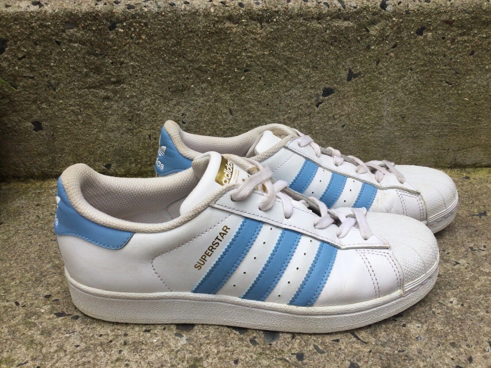 argumento La oficina asignar Adidas Superstar Originals Sneakers Shoe White/ Light Blue/ Gold Size 7  Men&#039;s | eBay