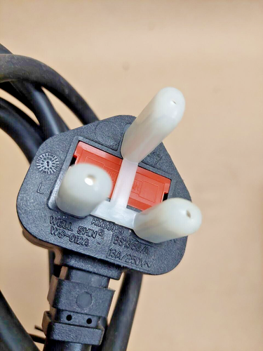WELL SHIN C19 to BS1363A UK Power Cable WS-012A 13A/250V KM38959 - Picture 4 of 4