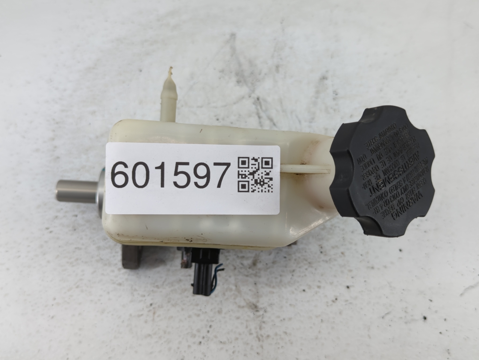 2005-2009 Hyundai Tucson Brake Master Cylinder Y8UXH