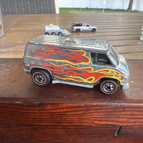 Hot Wheels Super Van - Chrome Flame - Vintage Redline