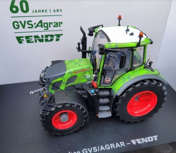 Réplique Fendt 620 Vario Universal Hobbies édition collector limitée en métal injecté