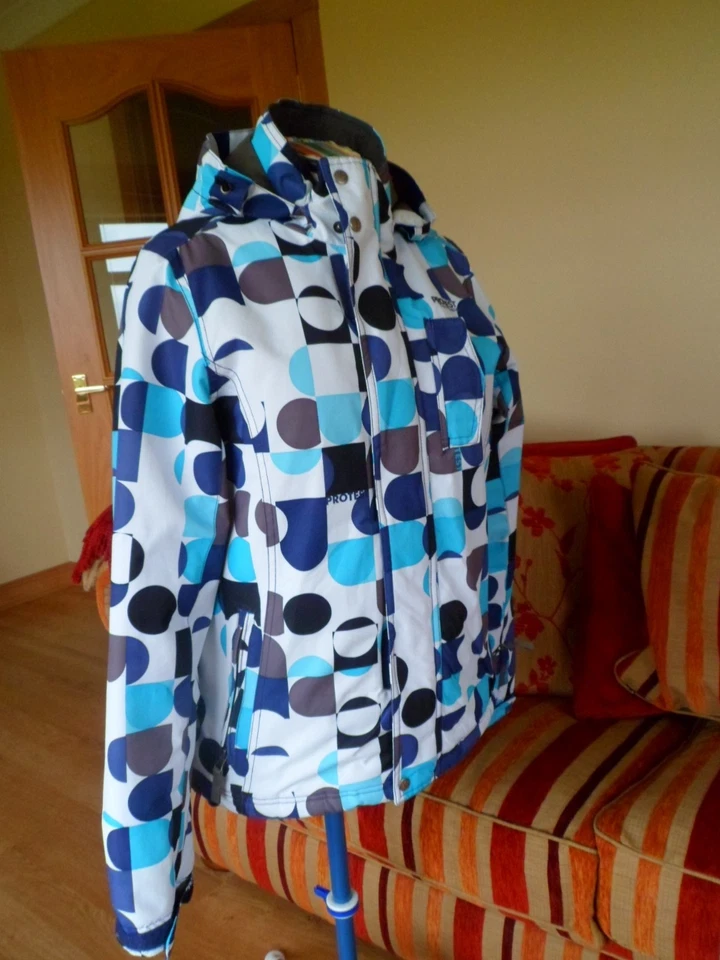 White Blue Multi Protest Boardwear Geotech 0.5 Series Ski Snowboard Jacket Med - Image 3 of 4