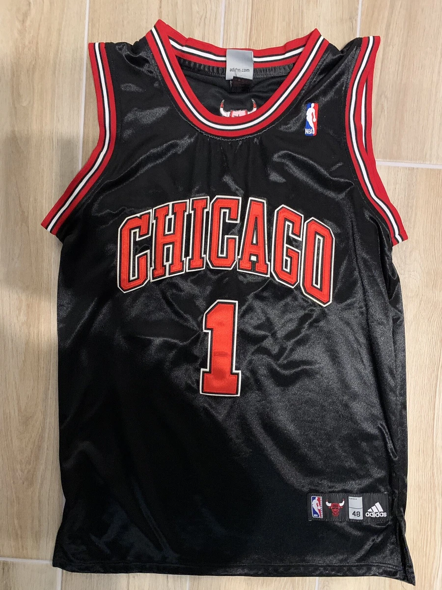 Buy the Mens Black Red NBA Chicago Bulls Derrick Rose #1